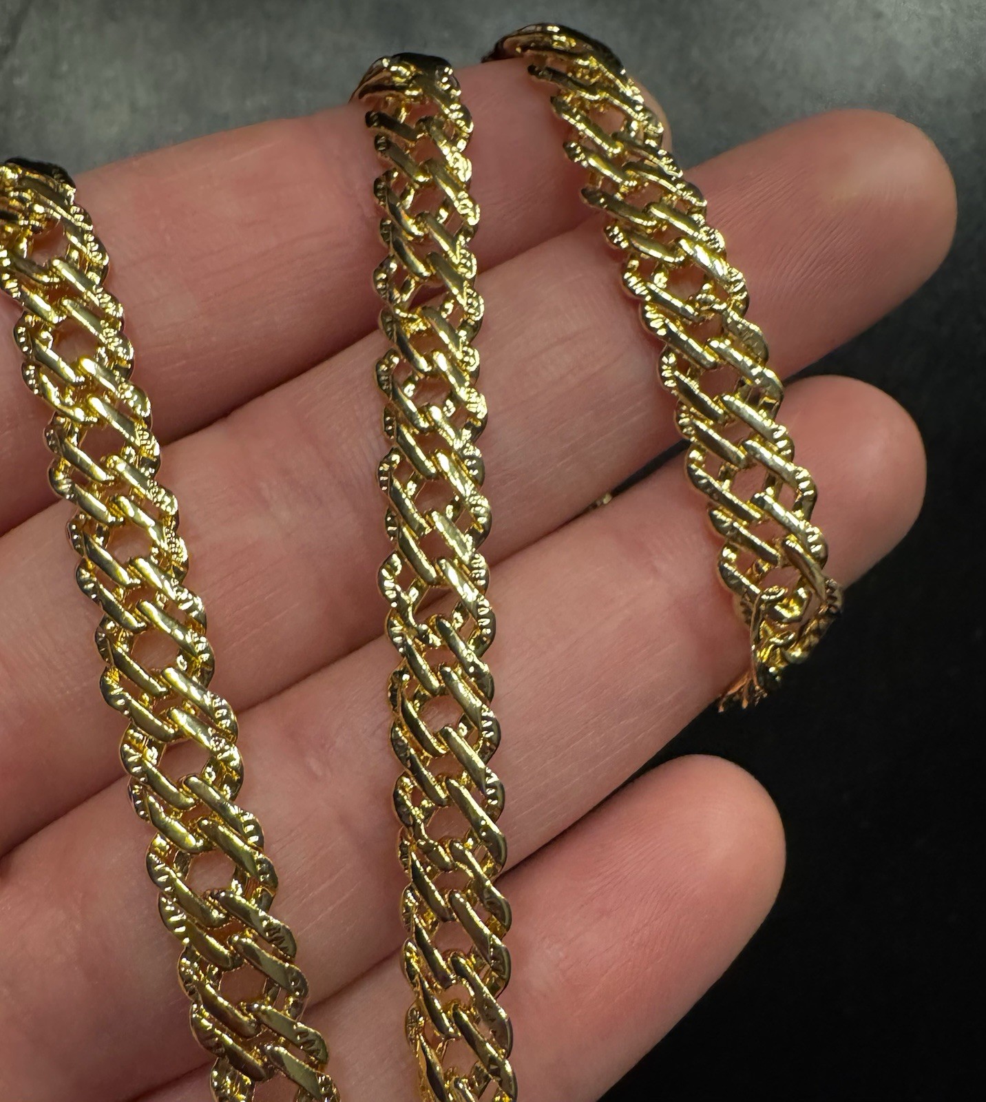 GOLD FINISH NOT GOLD 750 Italy Cuban Chain Link Necklace