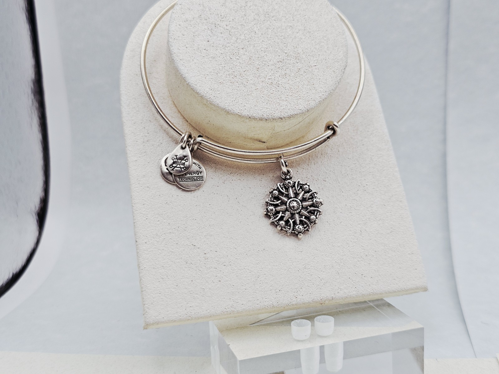 Alex & Ani ” Compass 🧭 Direction Silver Charm Bangle Bracelet ✨️