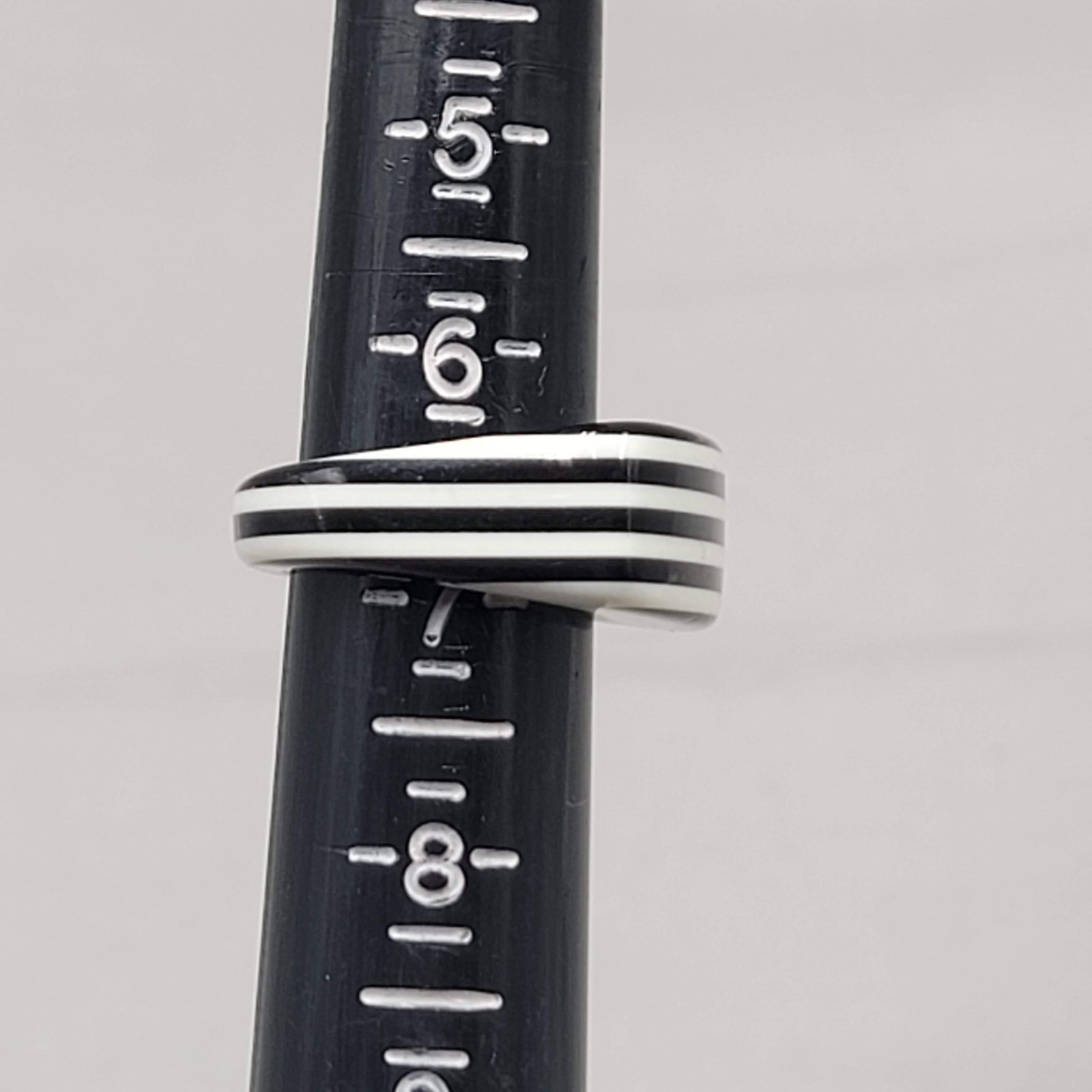 Black White Striped Acrylic Fashion Ring Size 7