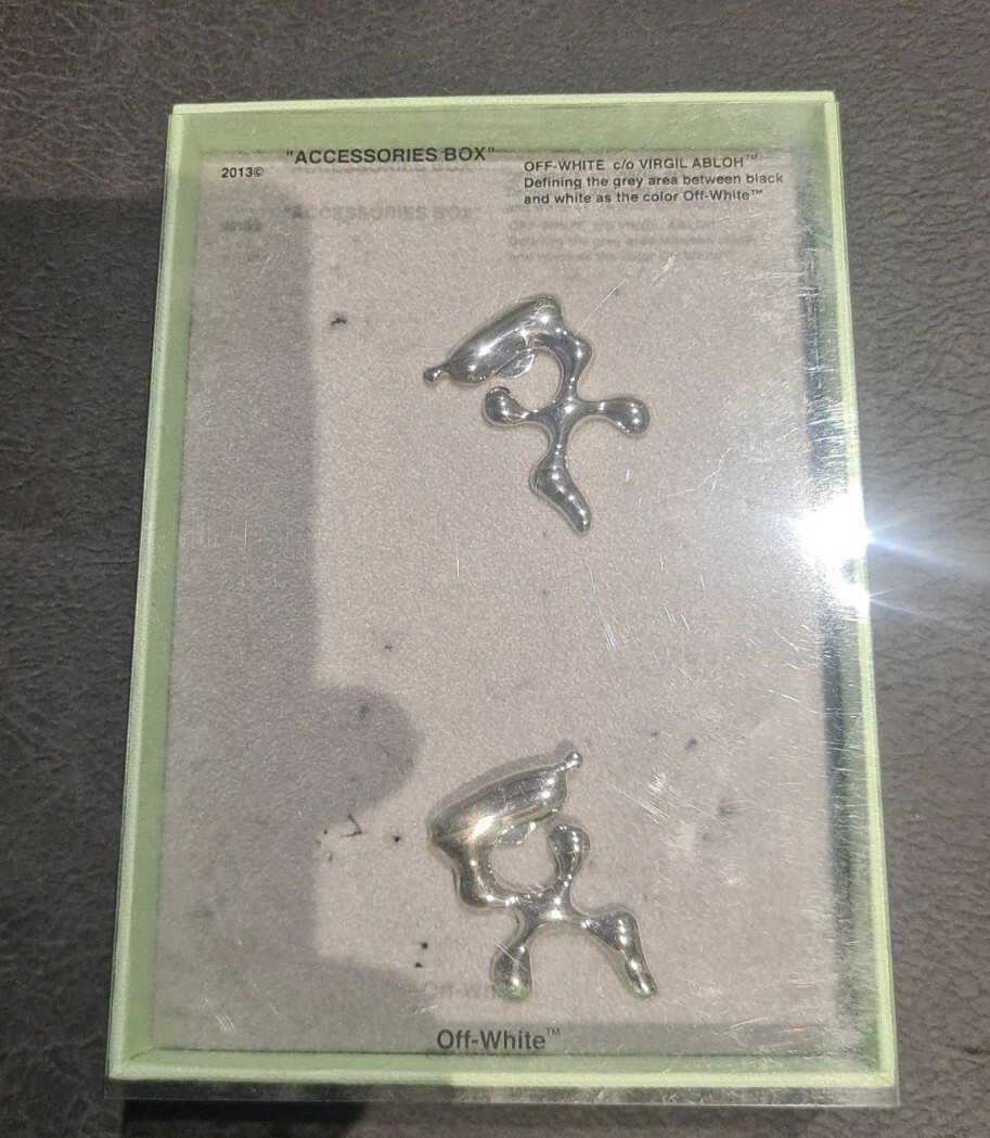 Off White C/O Virgil Abloh Earrings Shiny Small Organic Earring Silver No Colour