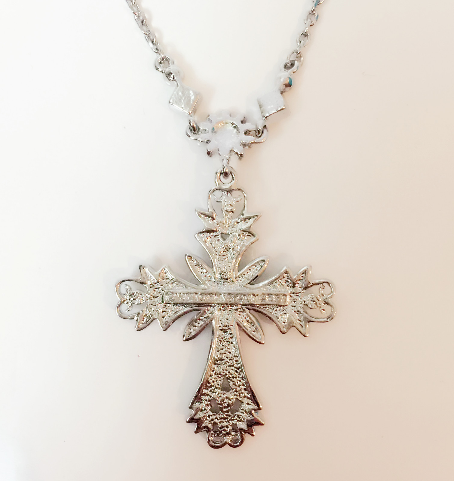 New Olive Green Crystal Holly Cross Charm Chain Good Fortune Necklace Gift N1215