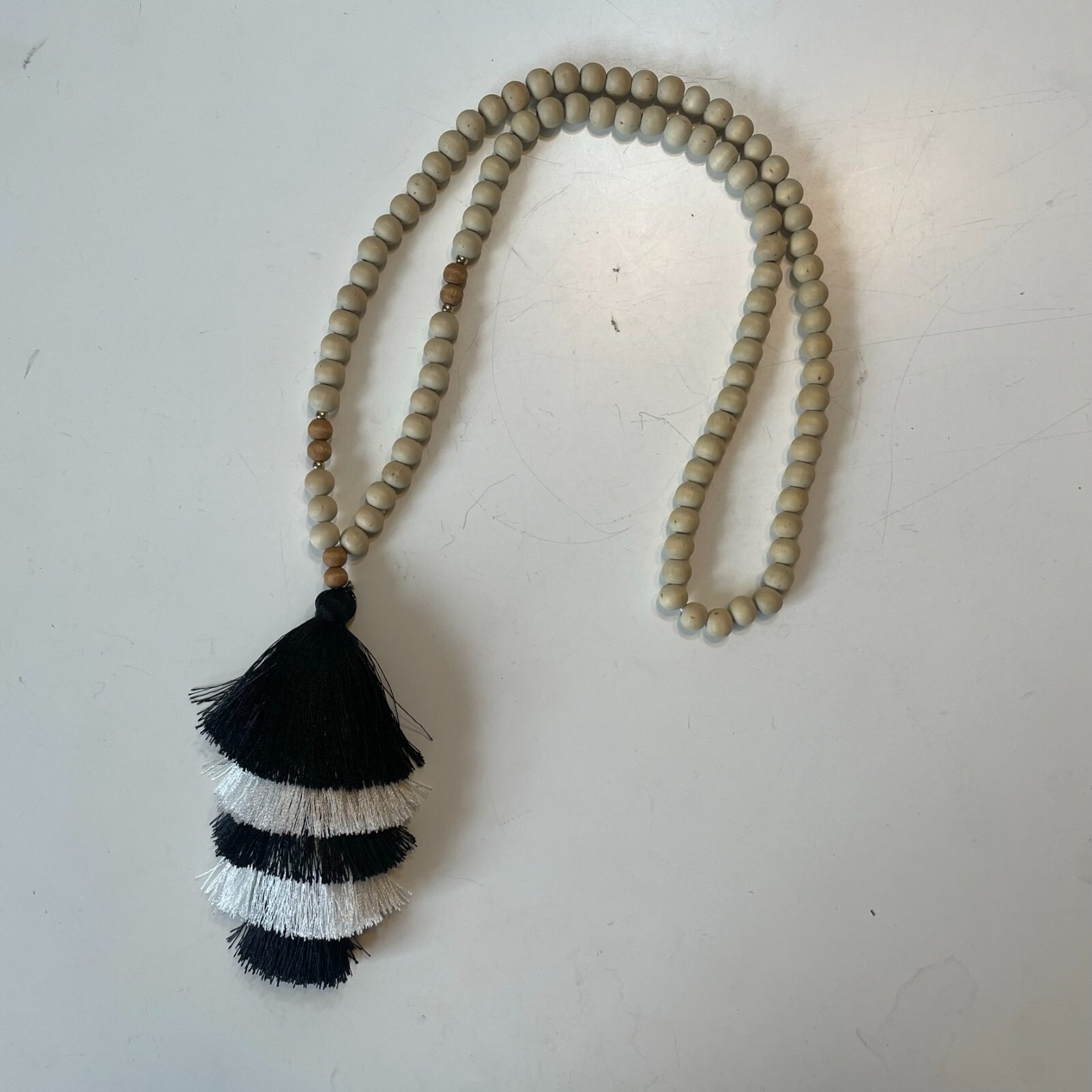 Chic Monochrome Tassel Necklace – Timeless Elegance!