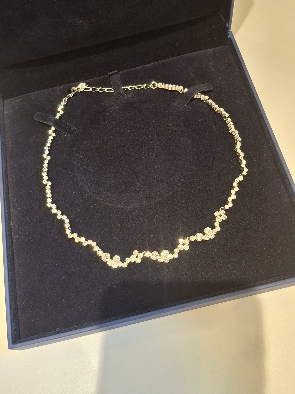 SWAROVSKI Fidelity Collar Necklace 40cm Round Bezel Set Crystals Rhodium Plated