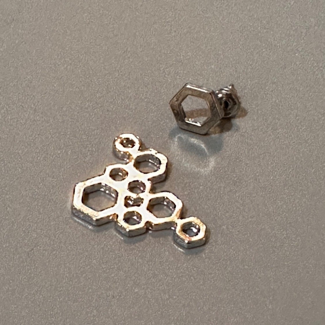 Hexagon Cluster Silver Tone Stud Earrings Geometric Design Modern NWOT