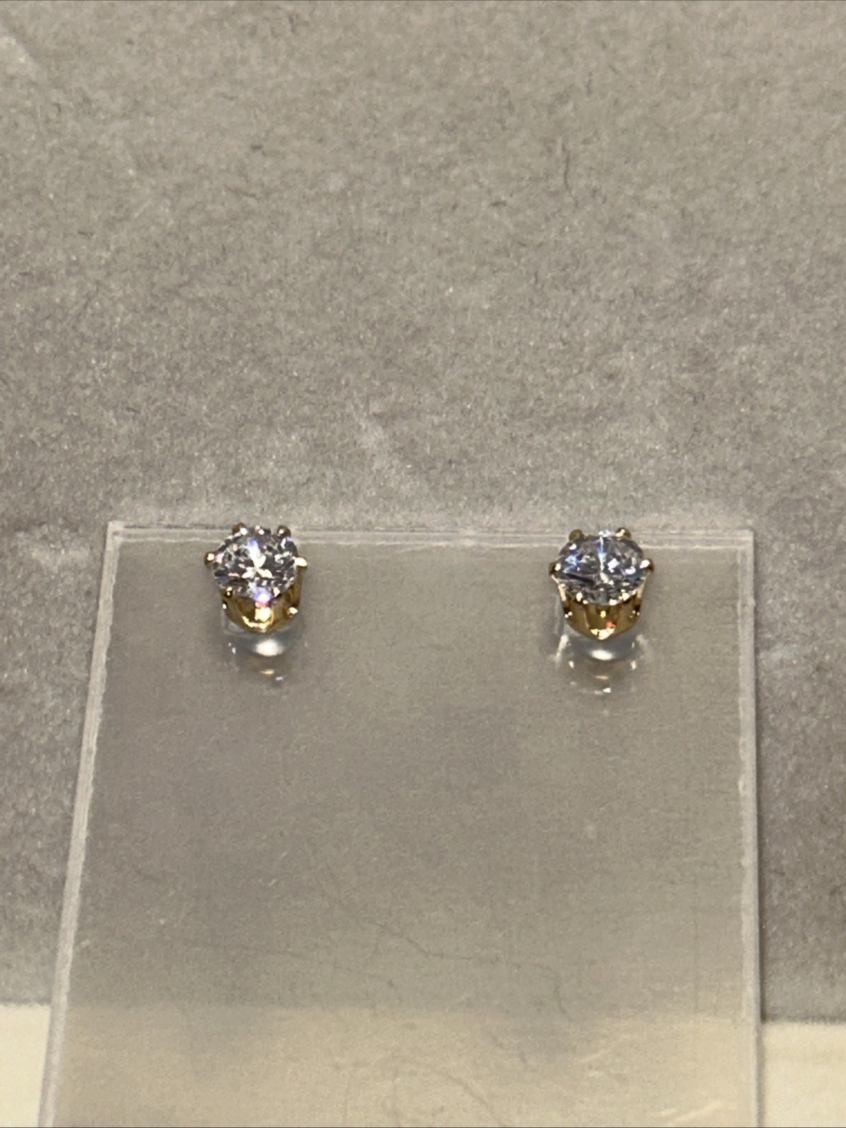 New Clear SWAROVSKI Crystal Stud Pierced Earrings Gold Tone 1/4” Brilliant Gift
