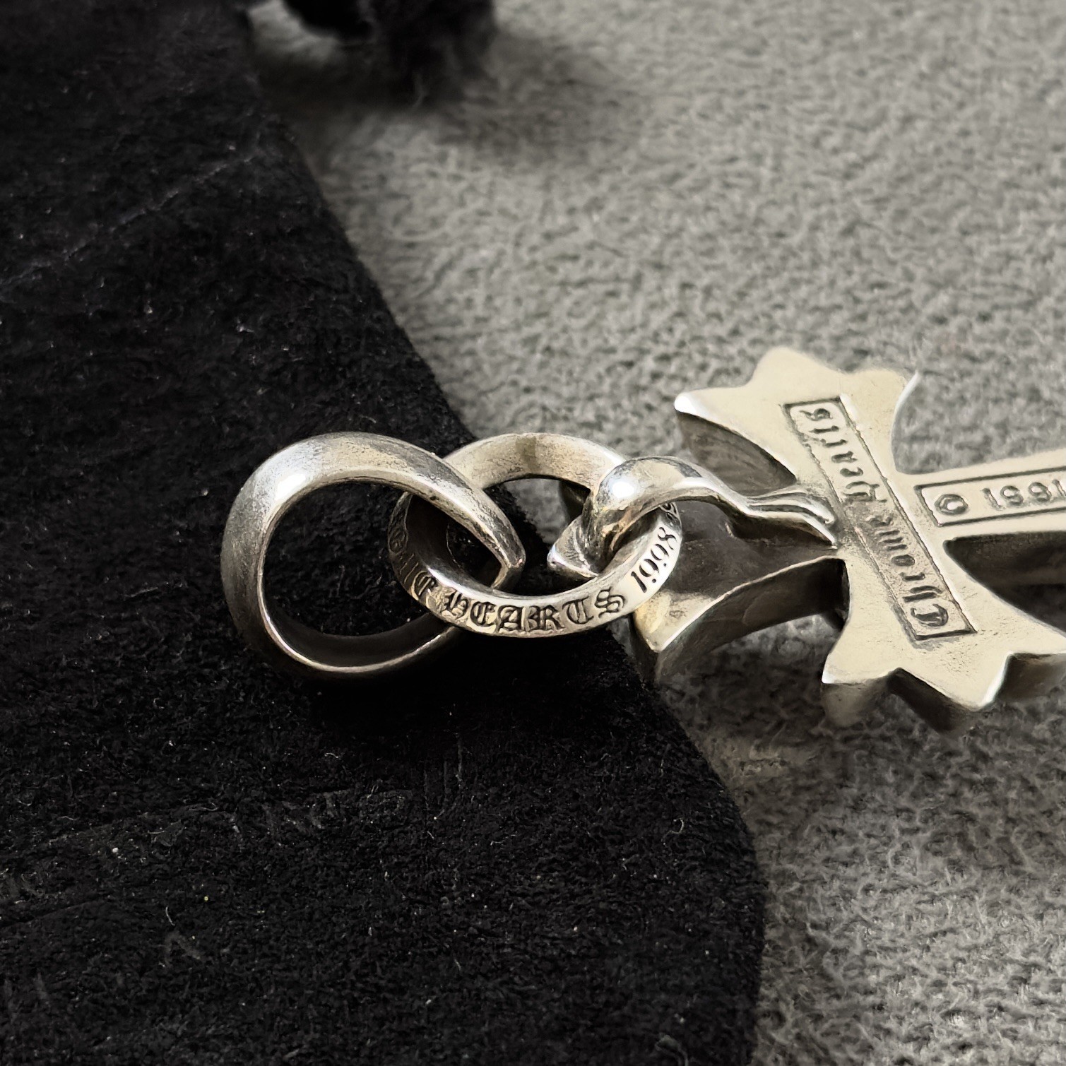 Chrome Hearts Small Cross Bale Pendant