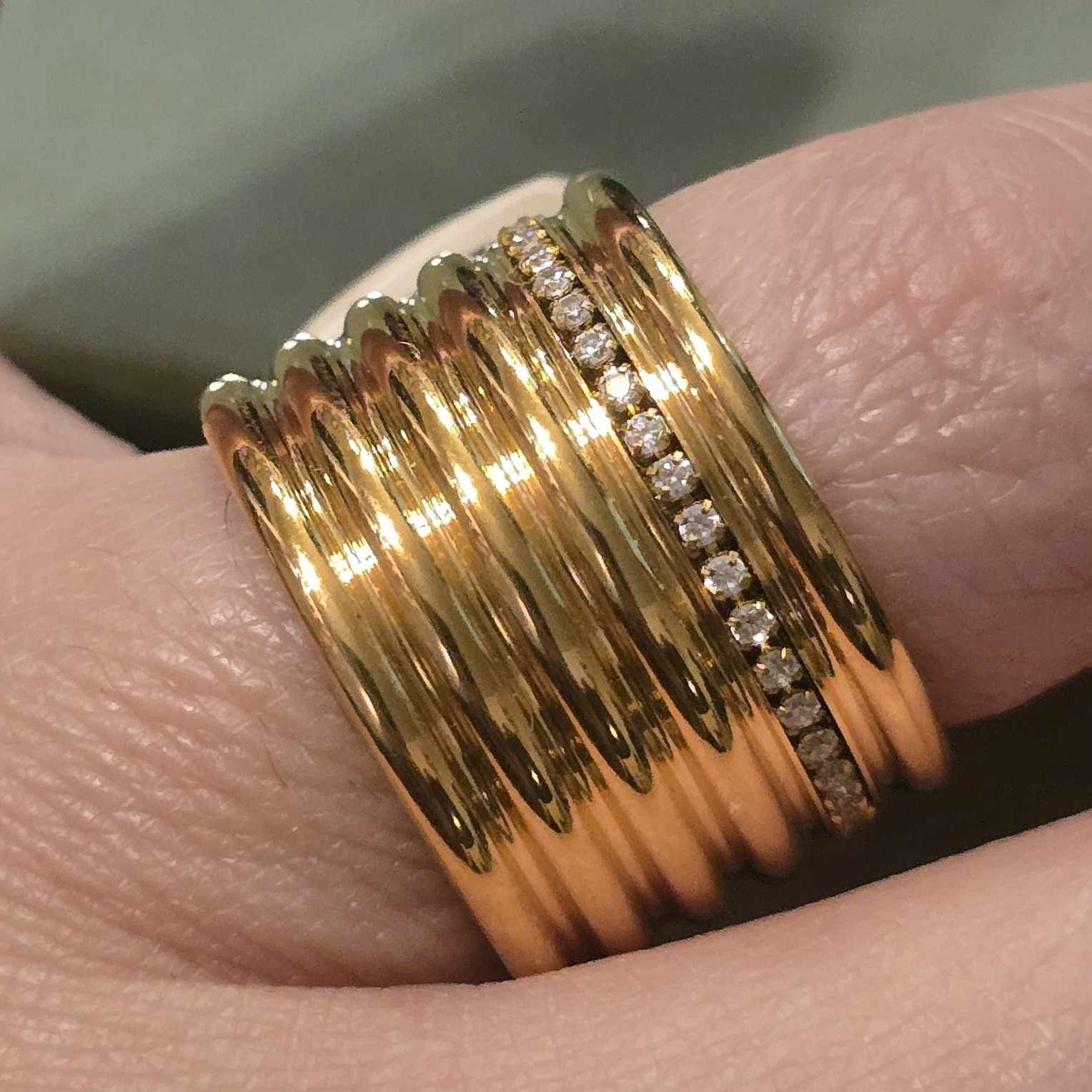 Gold Tone Cigar Band Ribbed Multi-Band Ring w/ Channel-Set stone Row Size 8