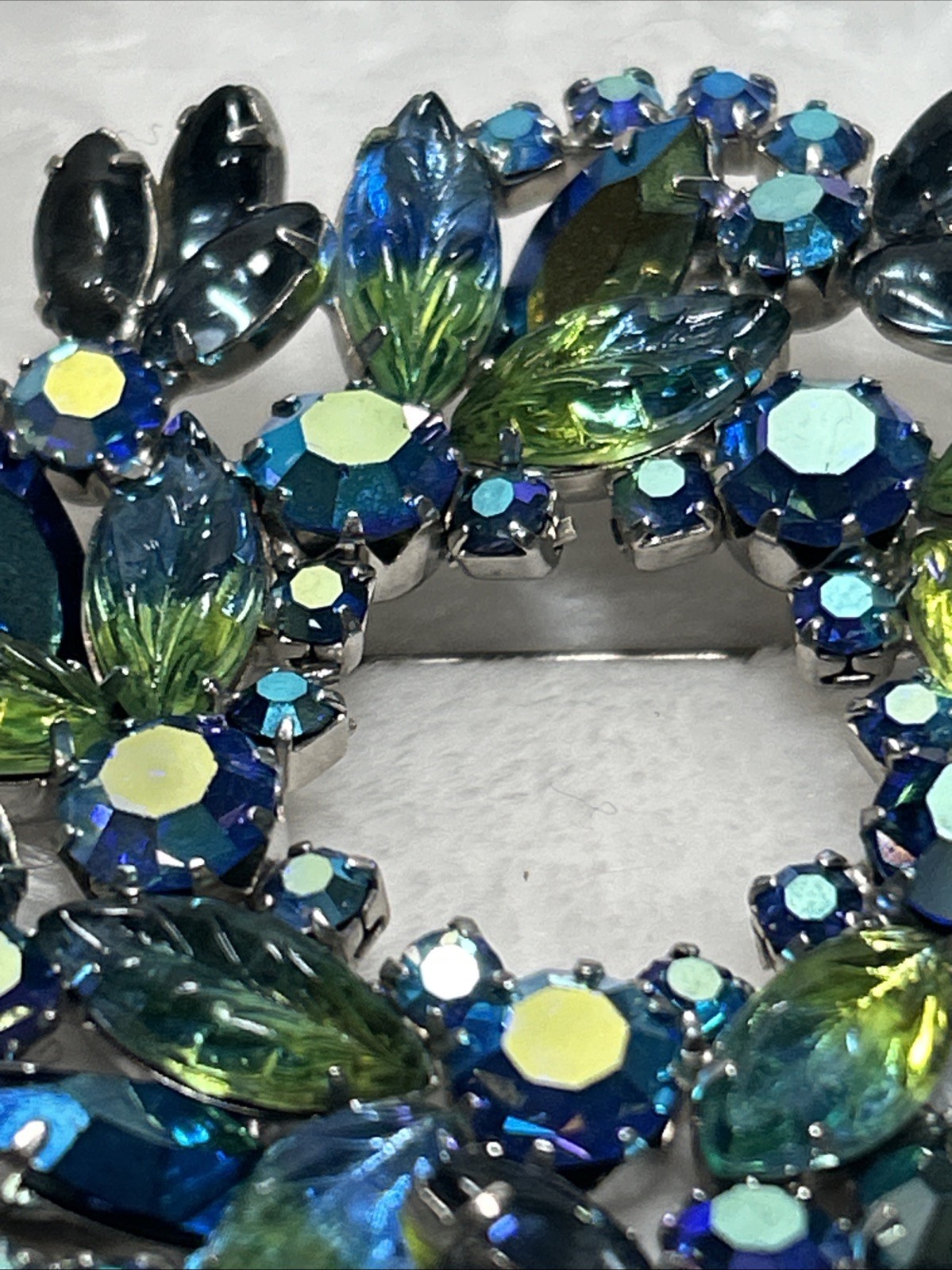 Vintage Blue Green Aurora Borealis AB Rhinestone Wreath Brooch Earrings Set