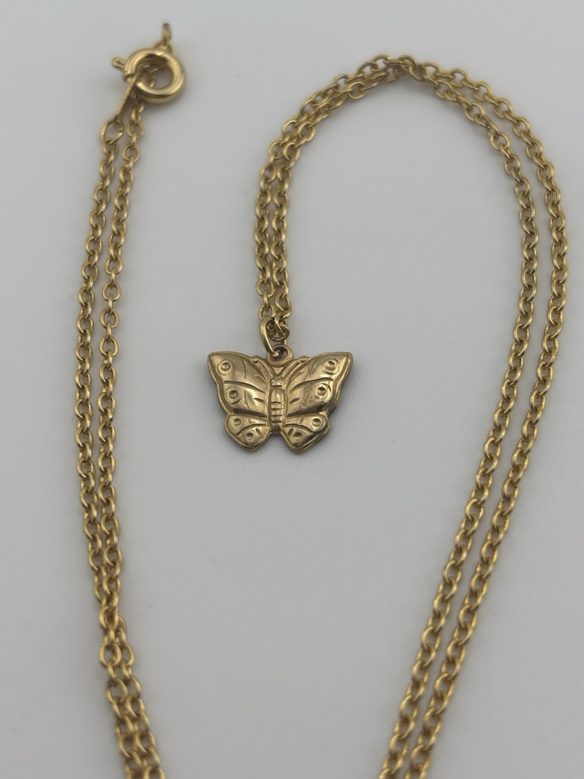 Gold Tone Butterfly Necklace 9.5in Long