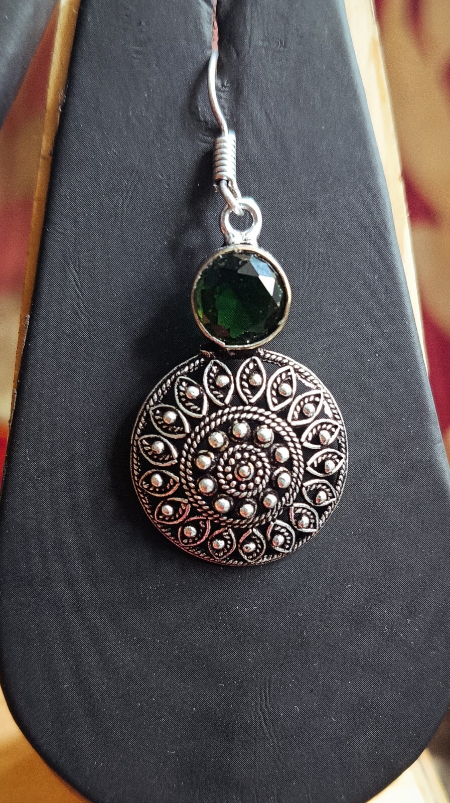 Green Stone Leaf Design Silver Necklace/Pendant Earring Set For Girls and Women