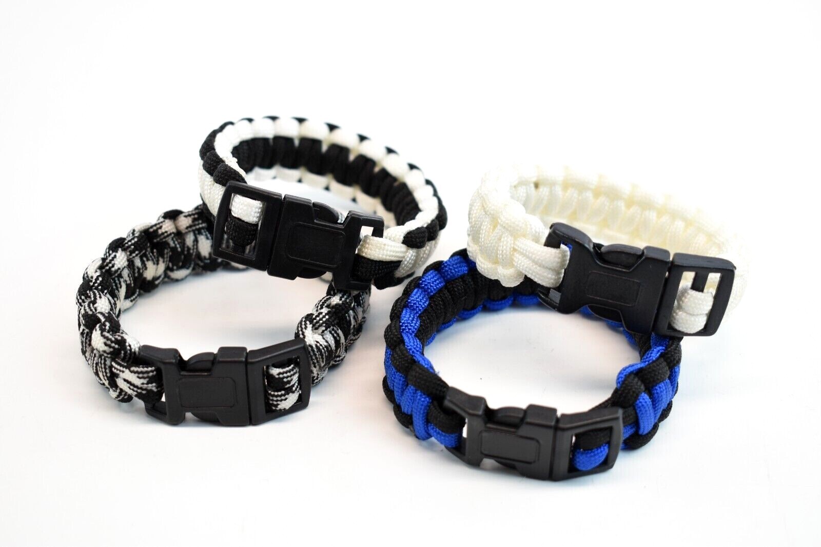 Paracord Survival Bracelet 9 In. Emergency Outdoor Multifunction Wristband Cuff