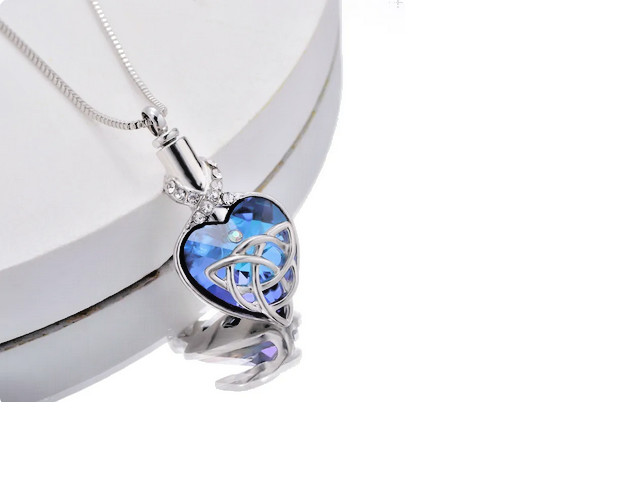 IRISH CELTIC KNOT URN ASHES CREMATION HEART Charm 22″ 925 Sterling Silver Chain