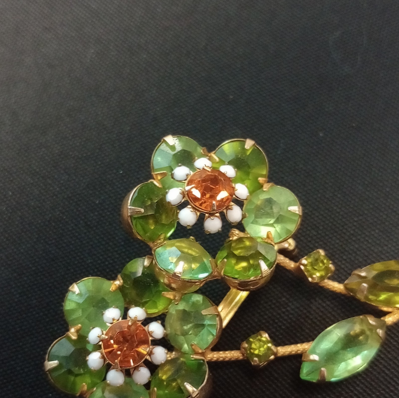 Green Rhinestone Flower Brooch Pin, Gold Tone Metal, 3 in, Prong Set