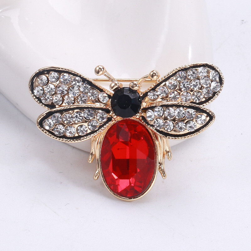 Vintage Cute Bee Brooch for Women Creative Crystal Rhinestone Insect Pin