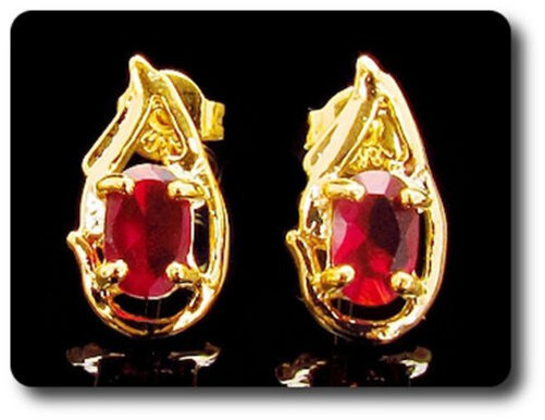 EARRINGS RUBY 0 3/32×0 9/32in Gold Plated 18 K