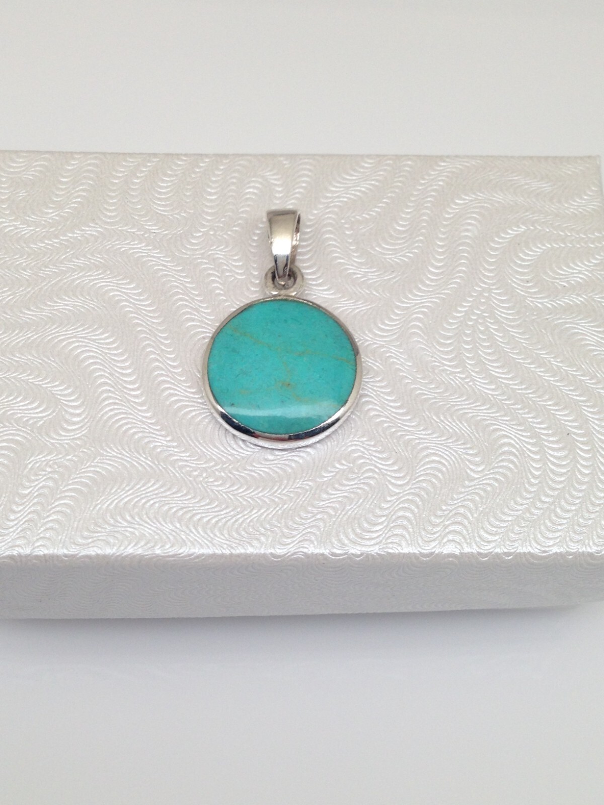 925 Sterling Silver Round Turquoise Pendant 14mm(0.55″)/23mm(0.91″)