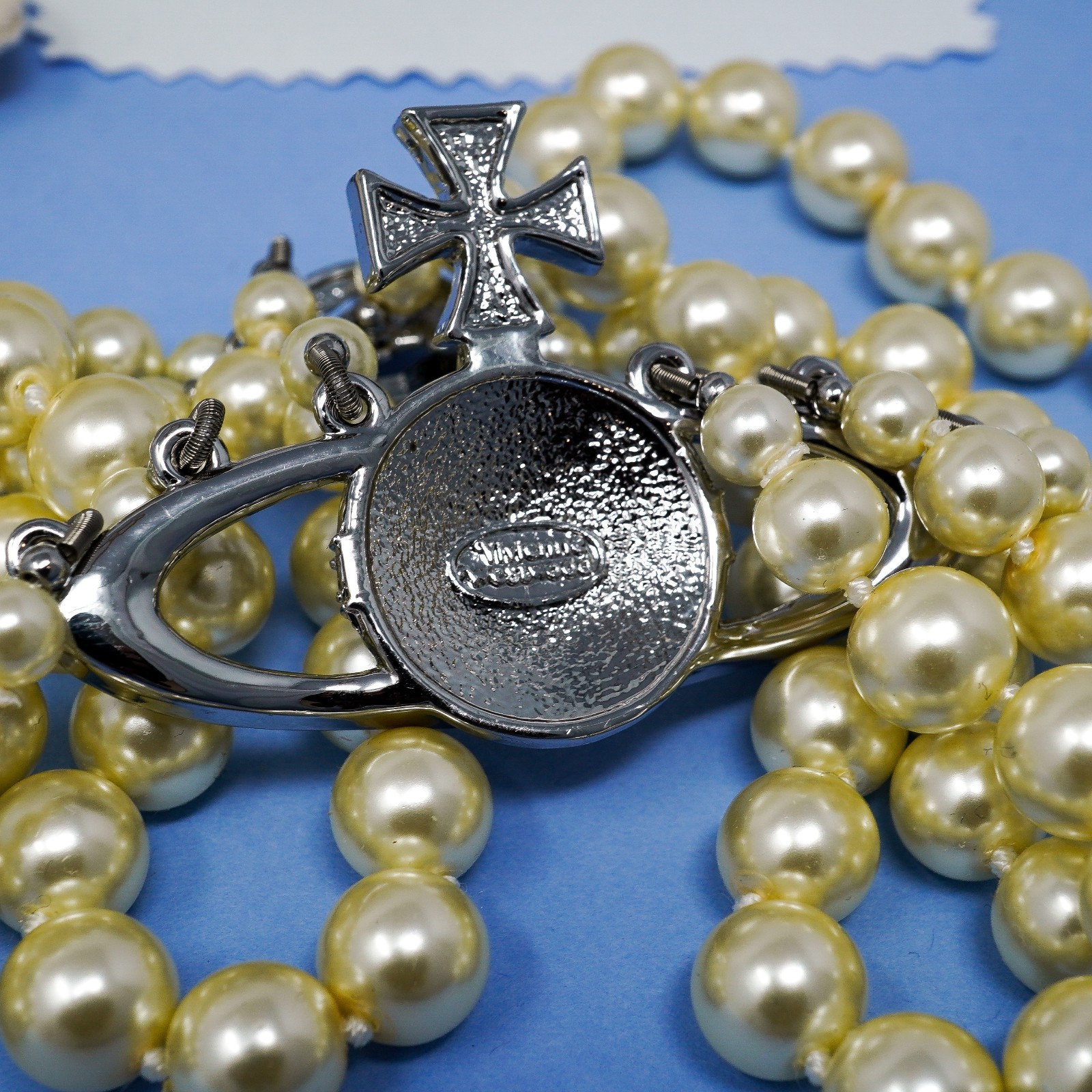 Vivienne Westwood Necklace Bas Relief Three Row Pearl & Large Silver Pendant Box