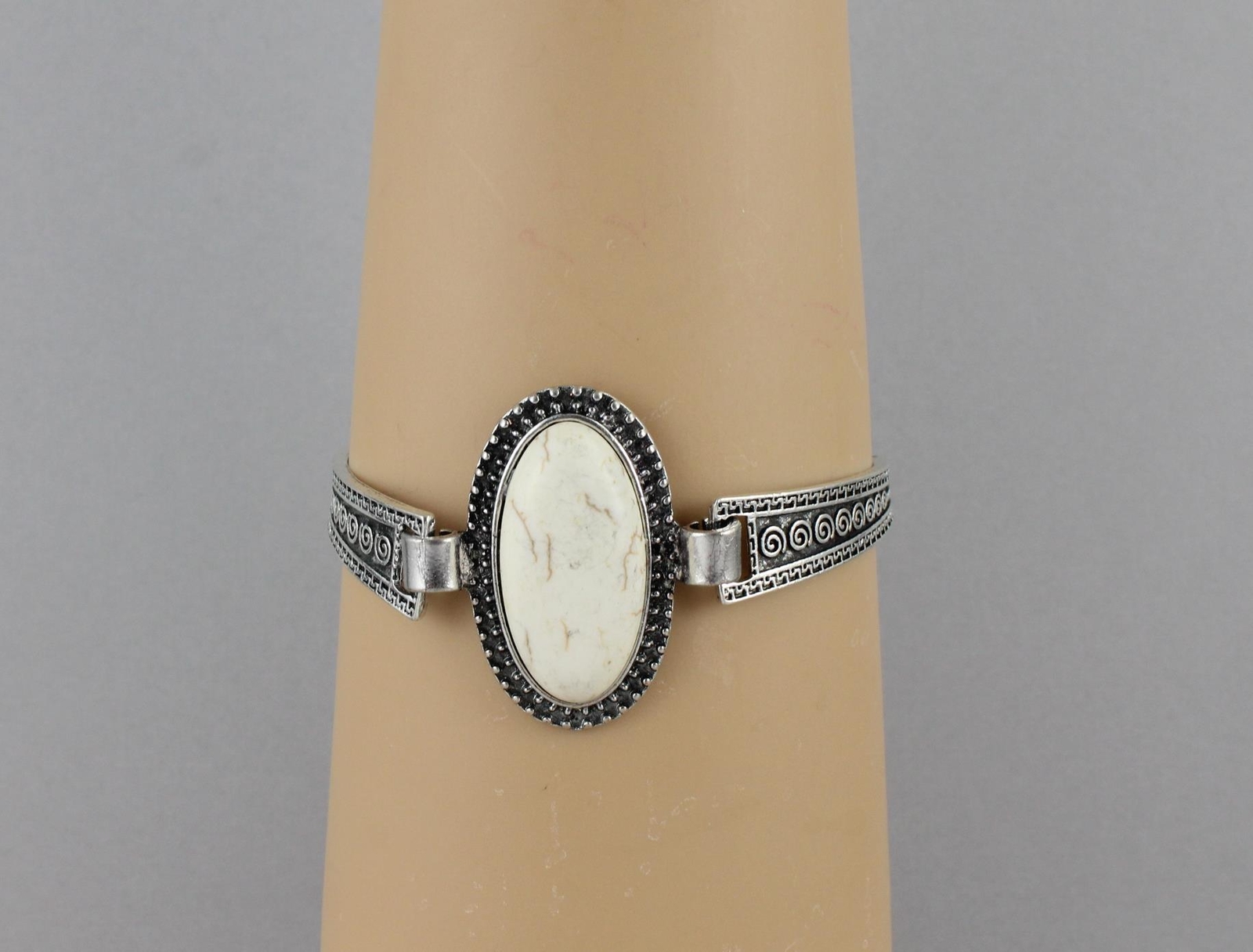 Cream Silver bracelet hinged bangle cuff chain link bracelet big faux gem
