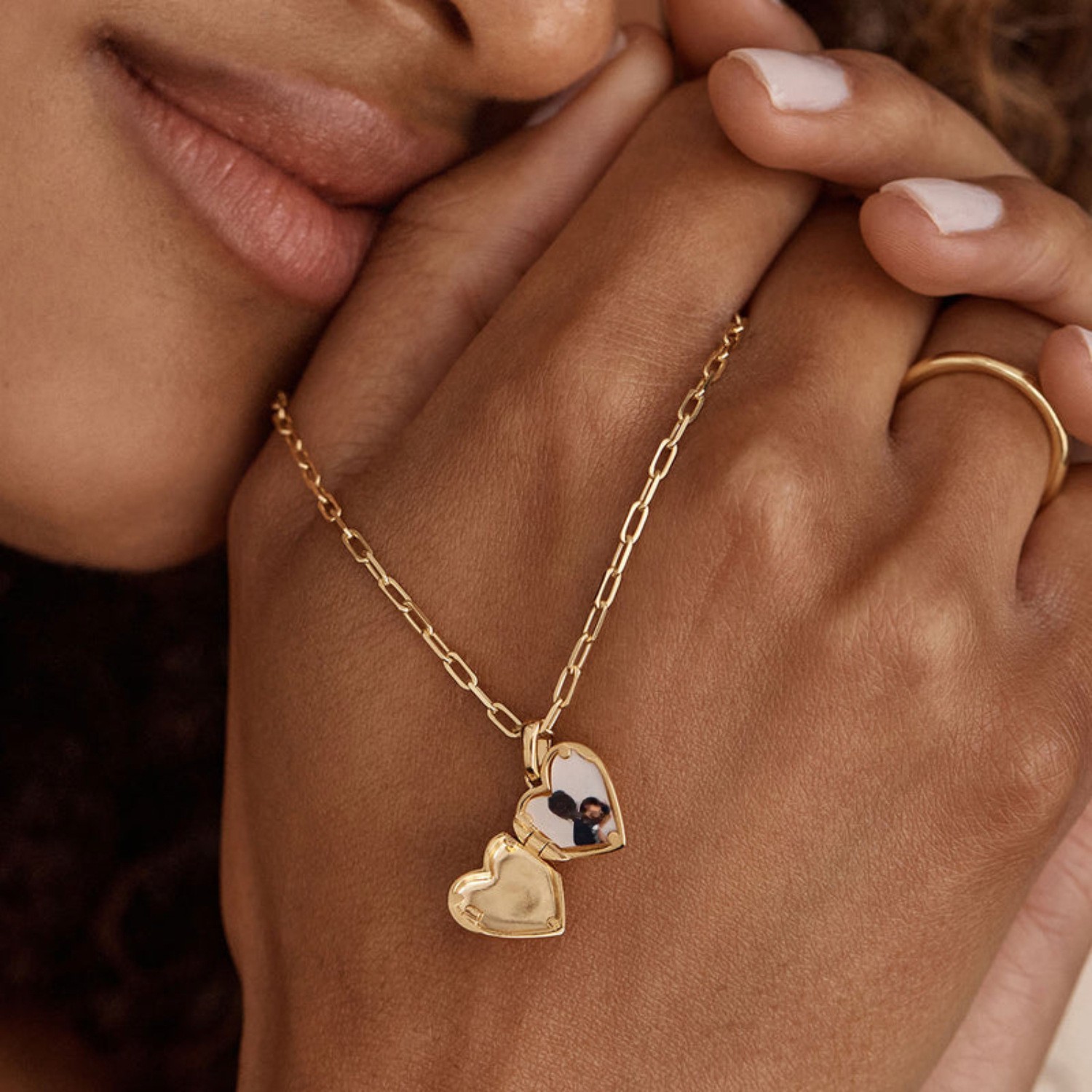 Necklace plated Ins simple zircon love open and close oval album