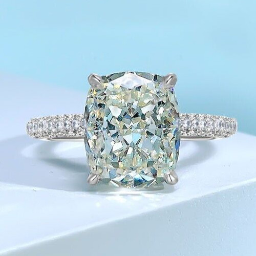 8ct Luxury Simple Ring in 18K Gold Vermeil with Lab Grown White Diamod Gift