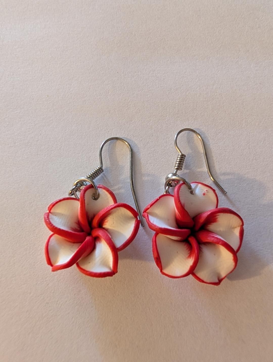 NEW Women’s Hook Dangle Red White Flower Earrings Fashion Jewelry H16