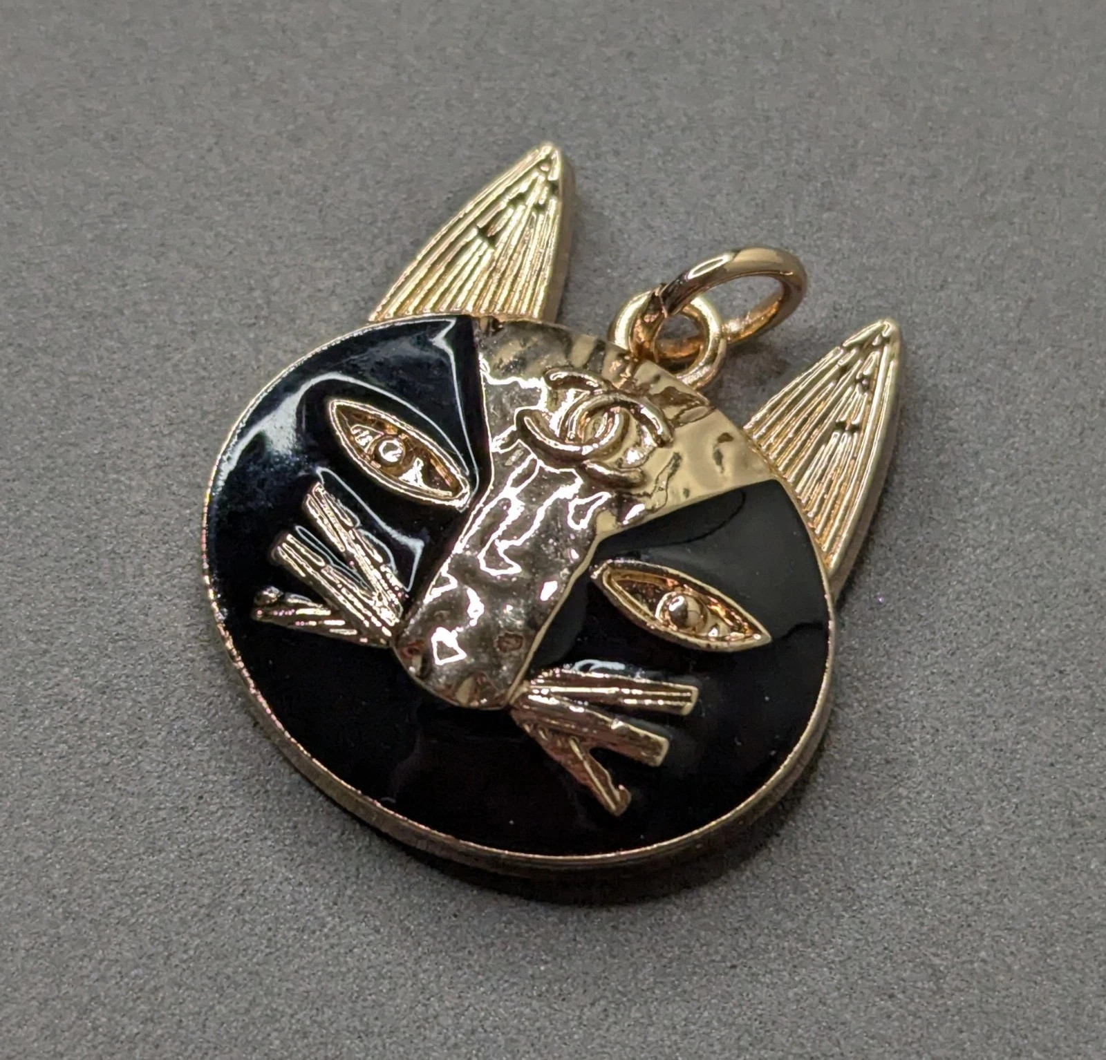Designer Button Black and Gold Cat Zipper Pull / Charm, Pendant 25mm