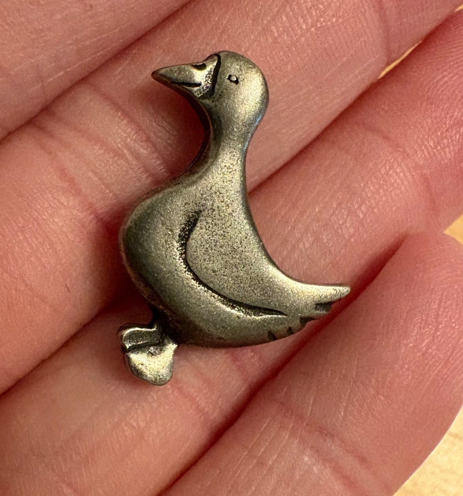 Vintage Pewter Duck Pendant 0.75″ Maiden Vermont Signed DP Ltd 1986 Danforth
