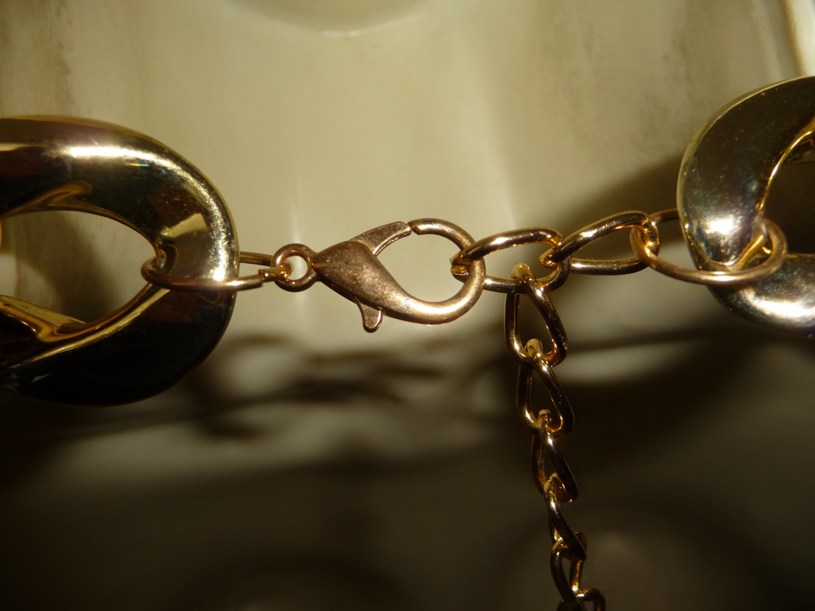 1” WIDE GOLD TONE LINK CHAIN COLLAR NECKLACE #8.25– C