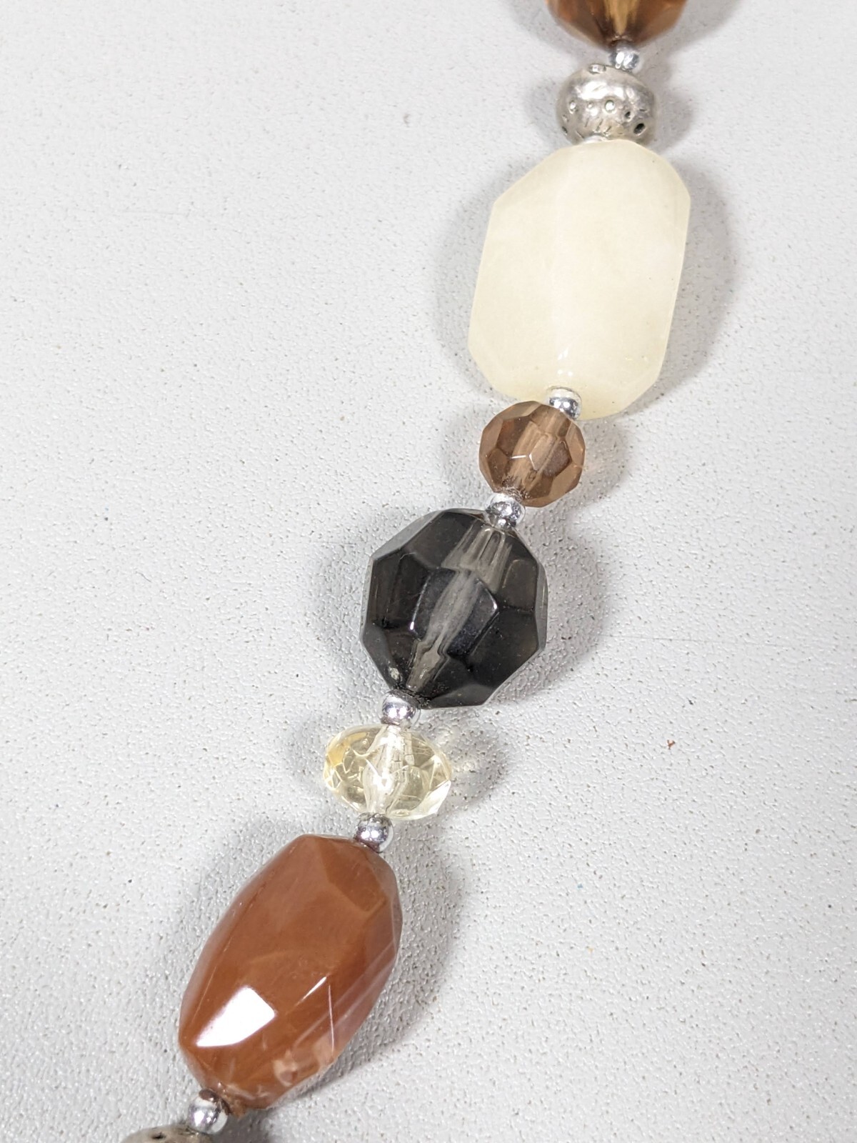 Beachy Coastal Brown Cream Acrylic Glass Bead silver Tone Necklace 19.5 in