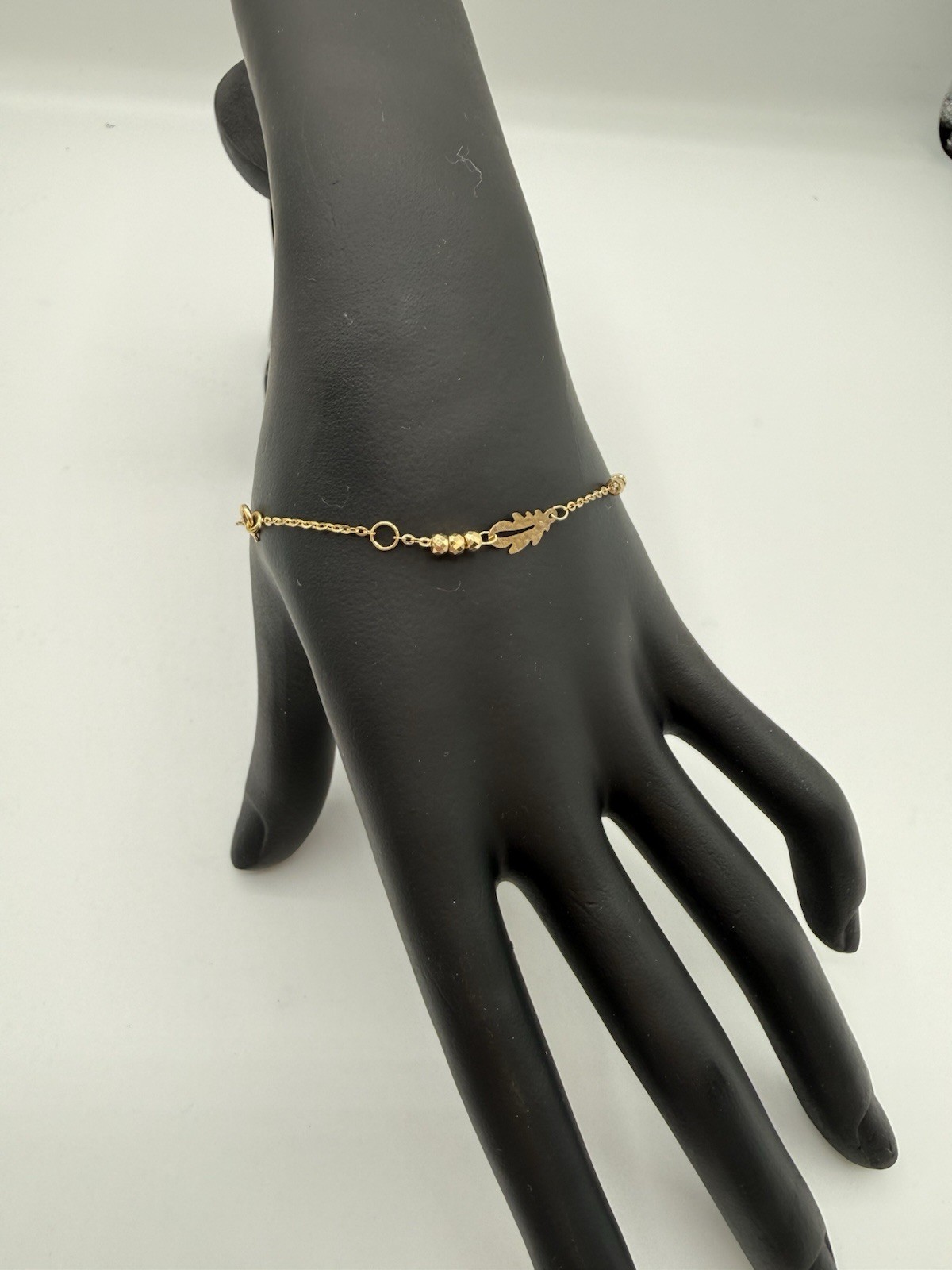 18k Saudi gold bracelet 7inches long. Bought from the middle east.