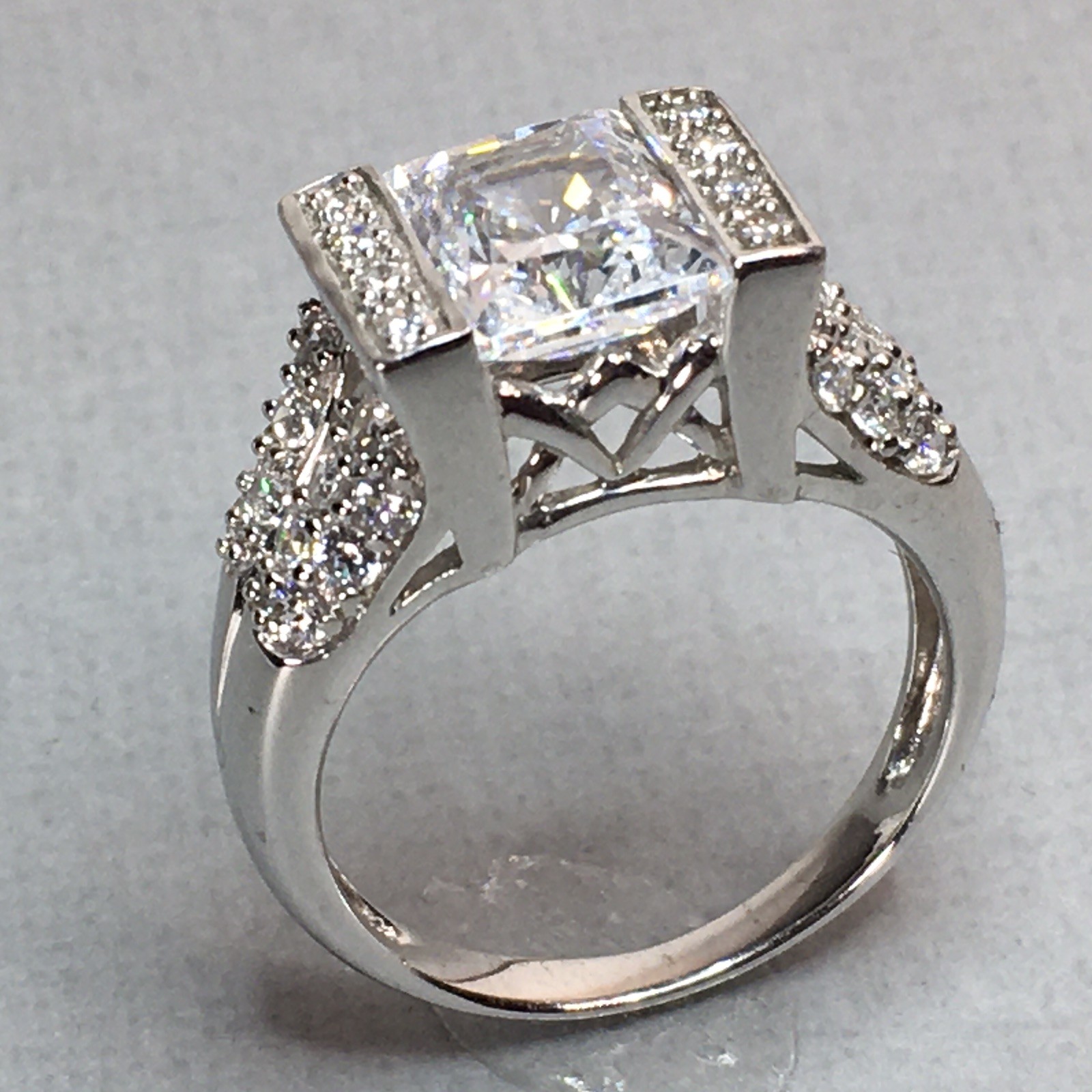Square Radiant Cut CZ 925 Meda Sterling Silver Engagement Promise Ring Size 7.5