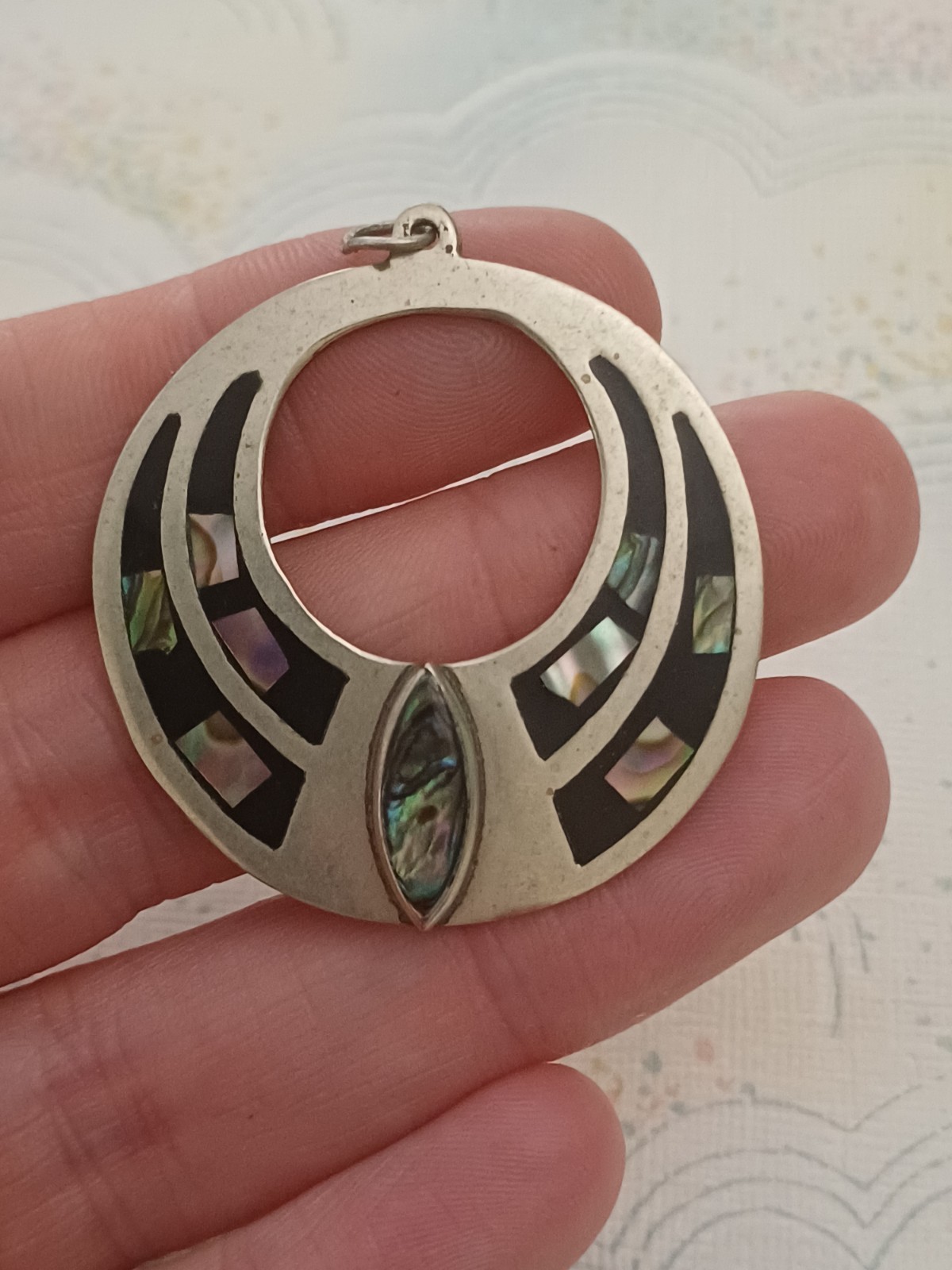 Alpaca Mexico Pendant Vintage Silver & Abalone / Mother Of Pearl 4cm x 4cm