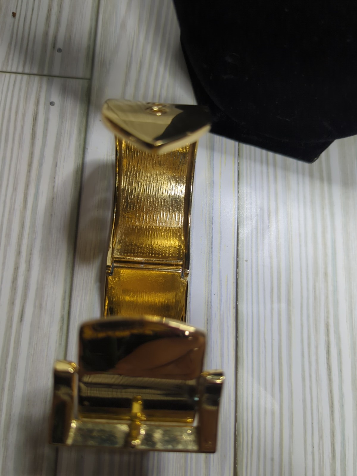 Vintage Chunky Gold Tone Belt Buckle Cuff Bracelet Hinged Statement Retro Bangle