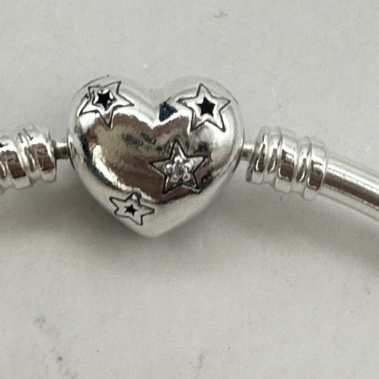 Pandora Womens Celestial Heart Clasp 925 Sterling Silver Bangle Bracelet 8.3″