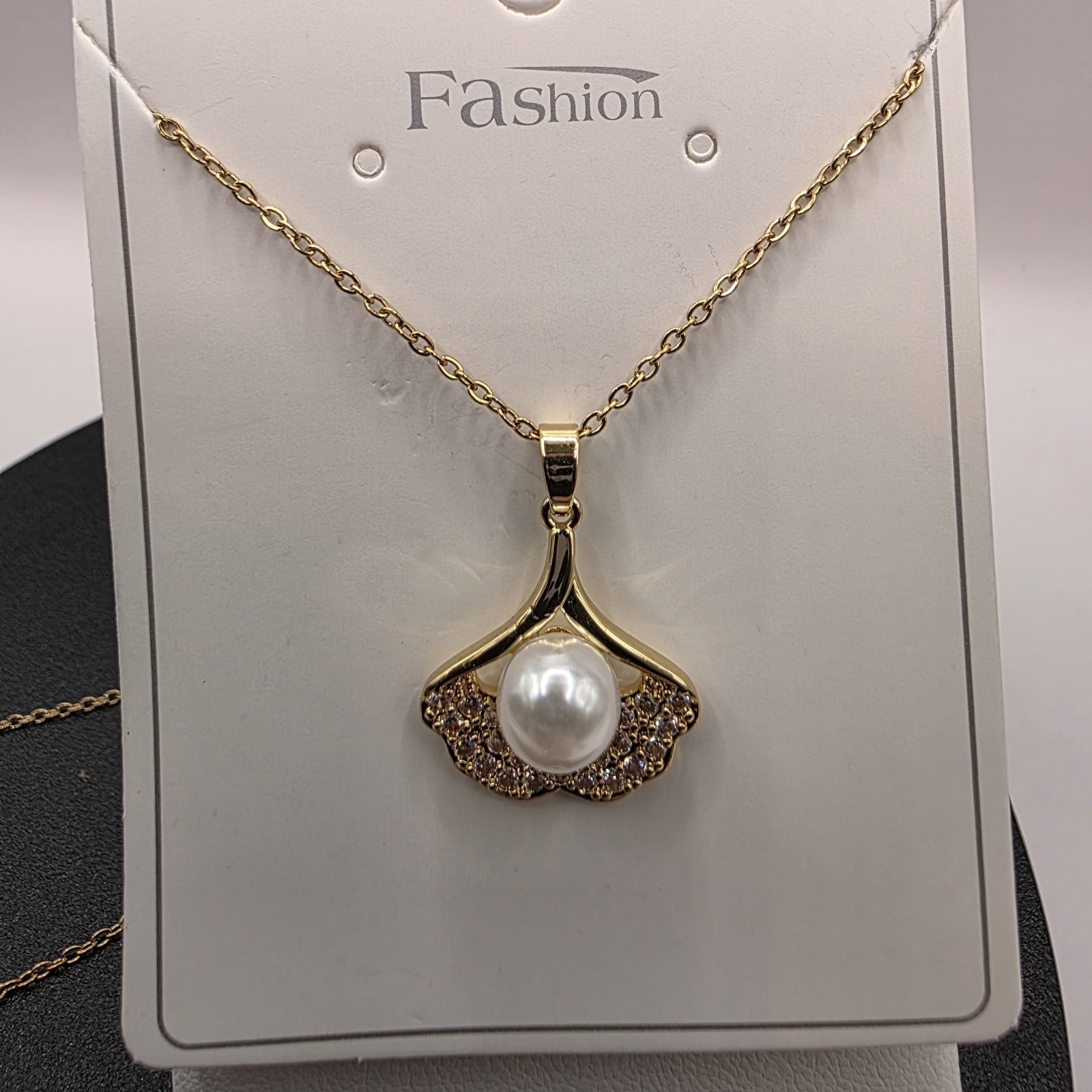Stainless Steel Copper Plated 16″Necklace w/20mm Cz Conch Shell Pendant