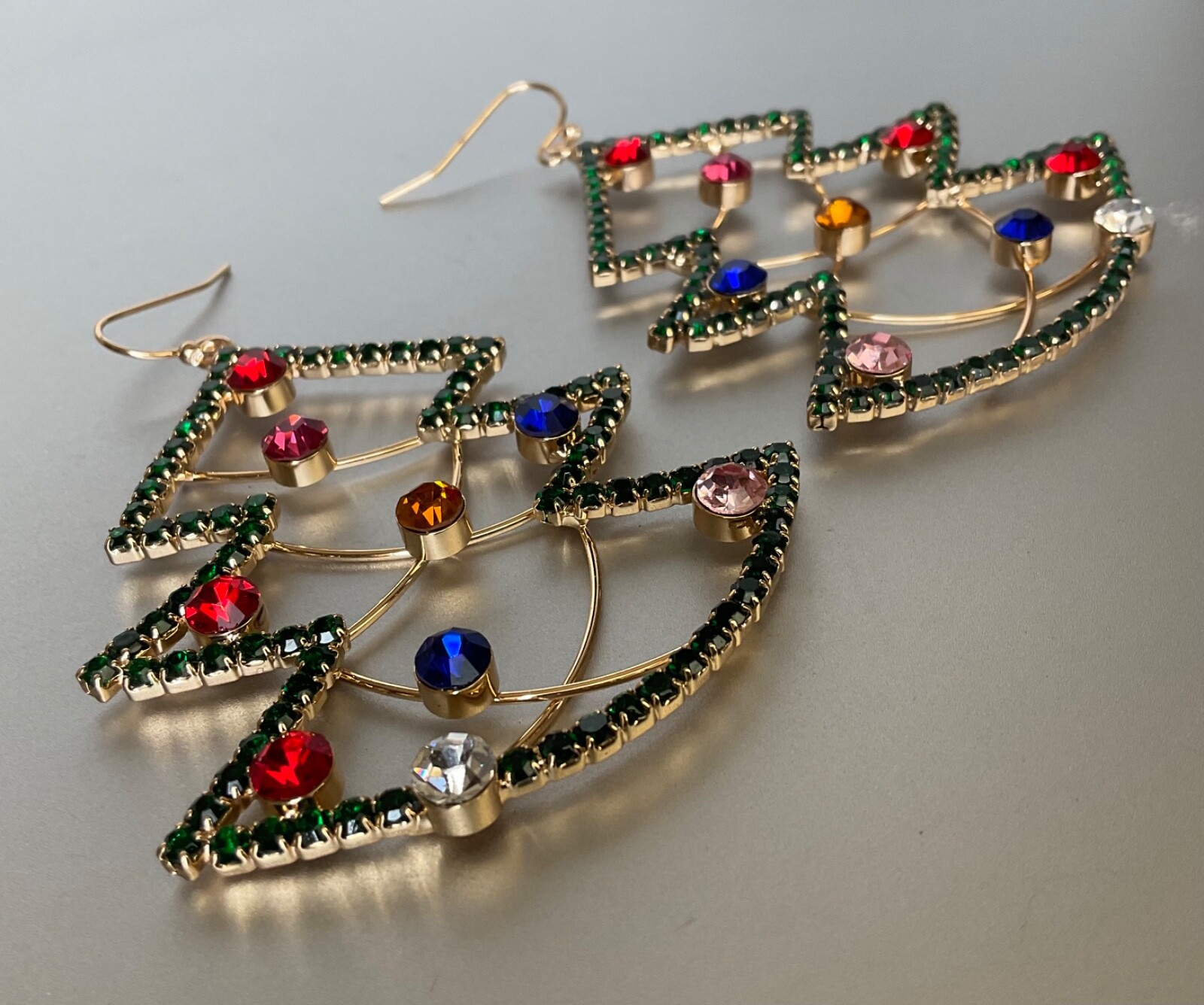 Rhinestone Christmas Tree Dangle Earrings Gold Tone Bijoux Bar 2.5” Drop