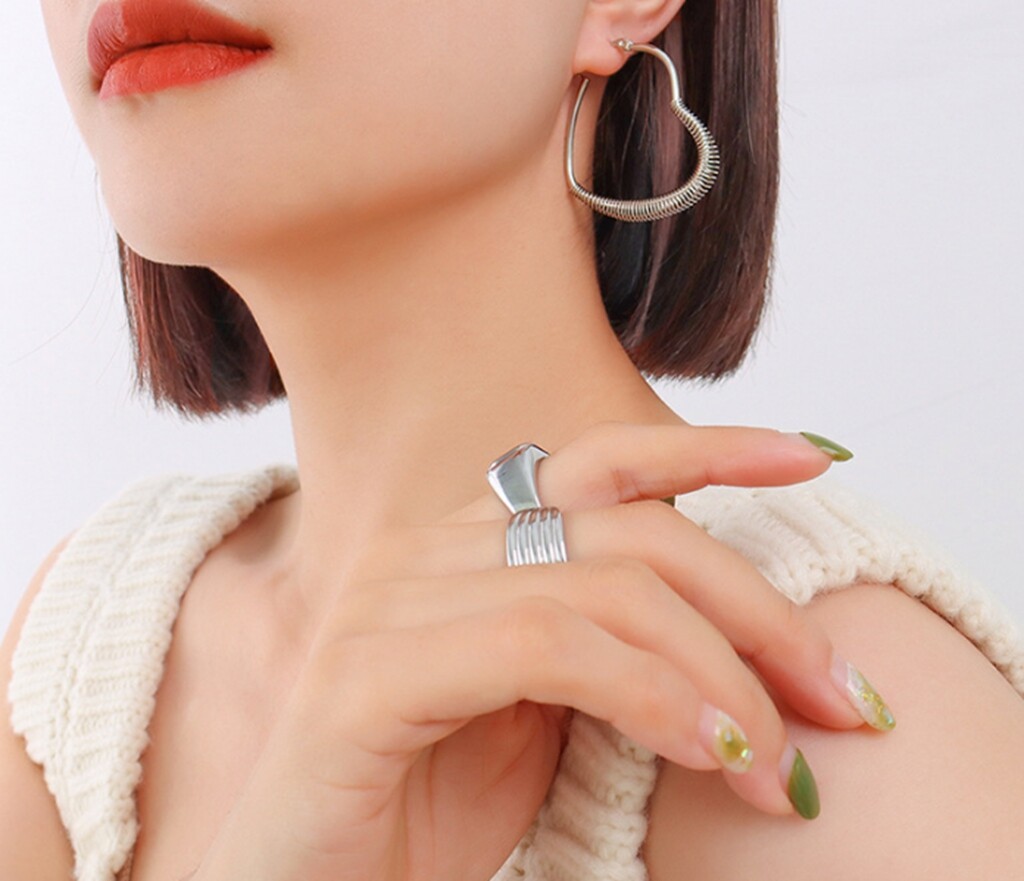 Women Girl Titanium Stainless Steel Gold and Silver Love Wire Heart Hoop Earring