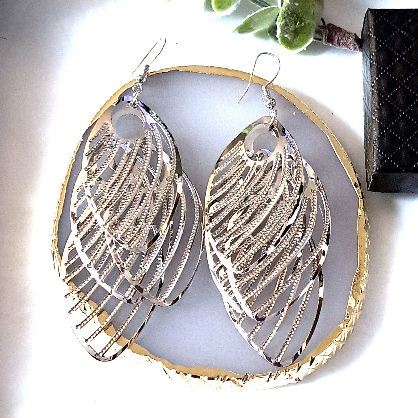 NEW Boutique Silver Layered Filigree Fan Drop Earrings 4″ Statement Chandelier