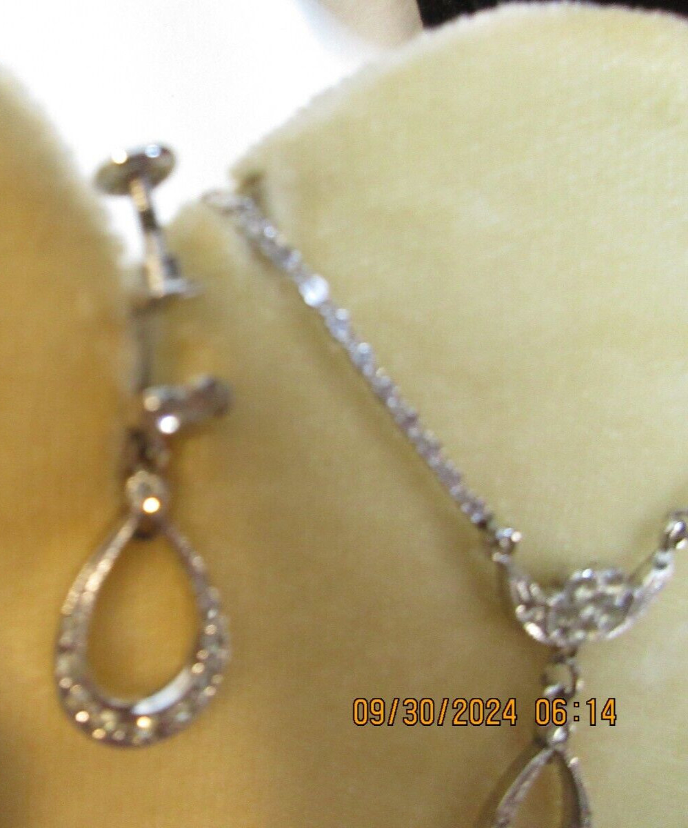STERLING RHODIUM FINISH~HAND SET STONES~3 PIECE~NECKLACE & SCREWBACKS~17 1/2″