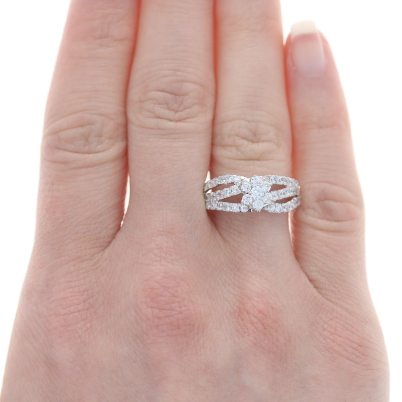 New CZ Flower Ring – Sterling Silver 925 Floral Clear Cubic Zirconias 1ctw