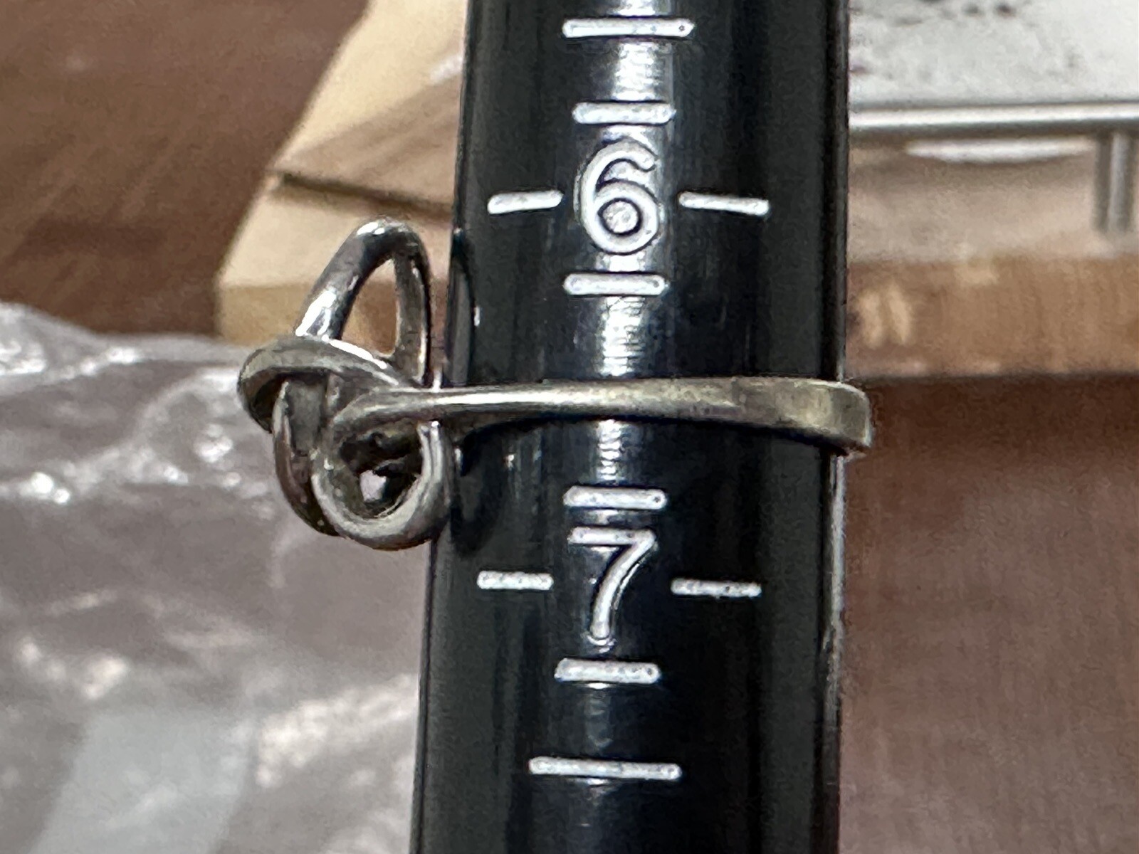 silver tone twisted circles ring size 6.5
