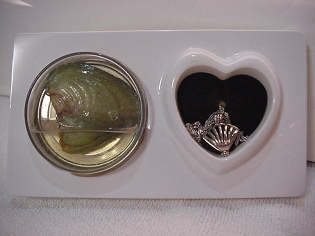 PUKA CREATIONS – “Love Pearl” – 18 KT GP Chain – Never Used/NIB