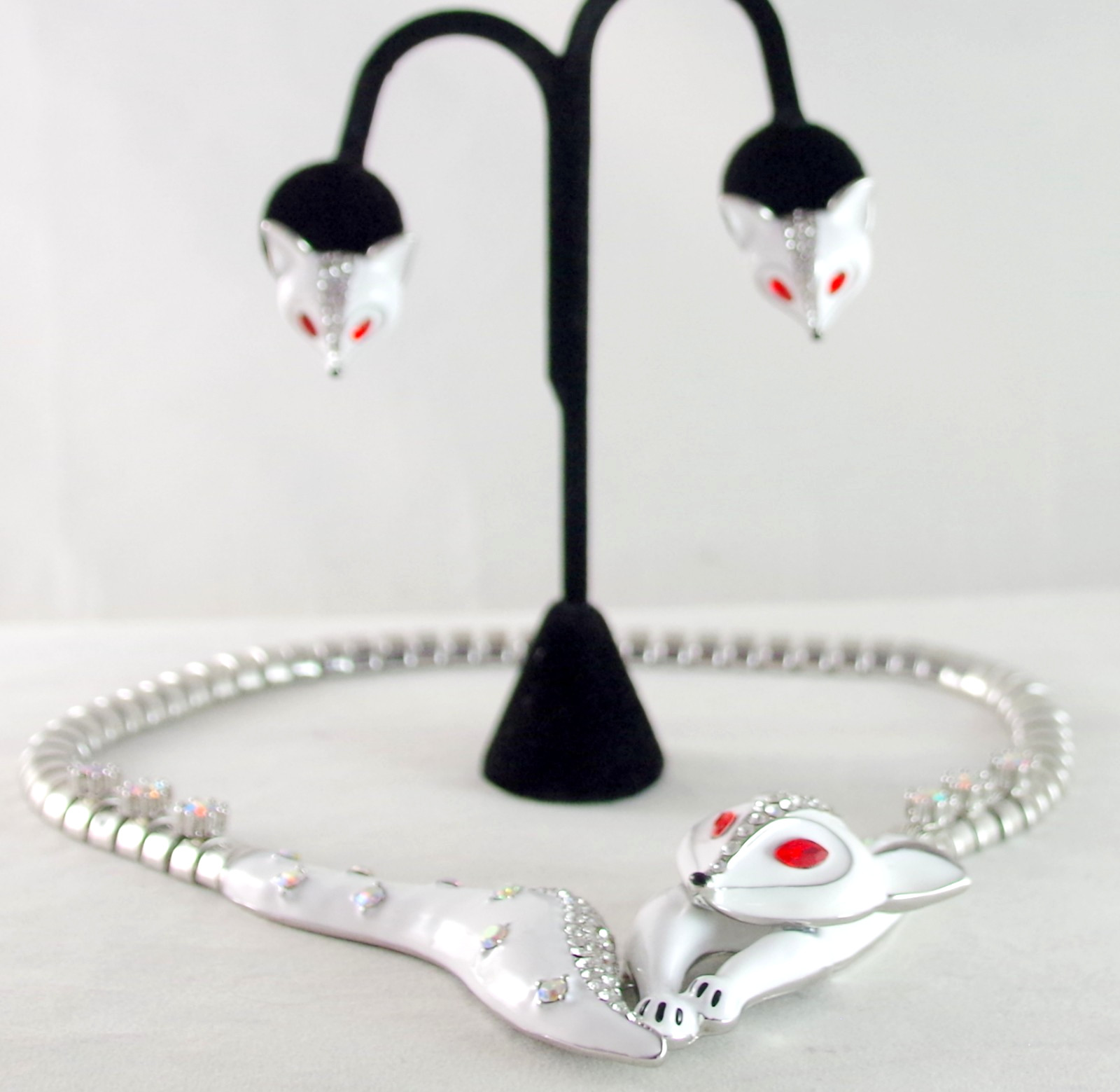 So Cute! BETSEY JOHNSON ARTIC FOX AB CRYSTAL RHINESTONE NECKLACE & EARRINGS SET
