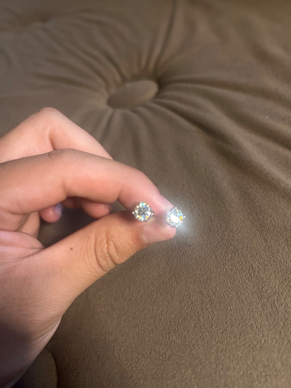 Moissanite earrings men 1 carat, great shine, great look, amazing quality