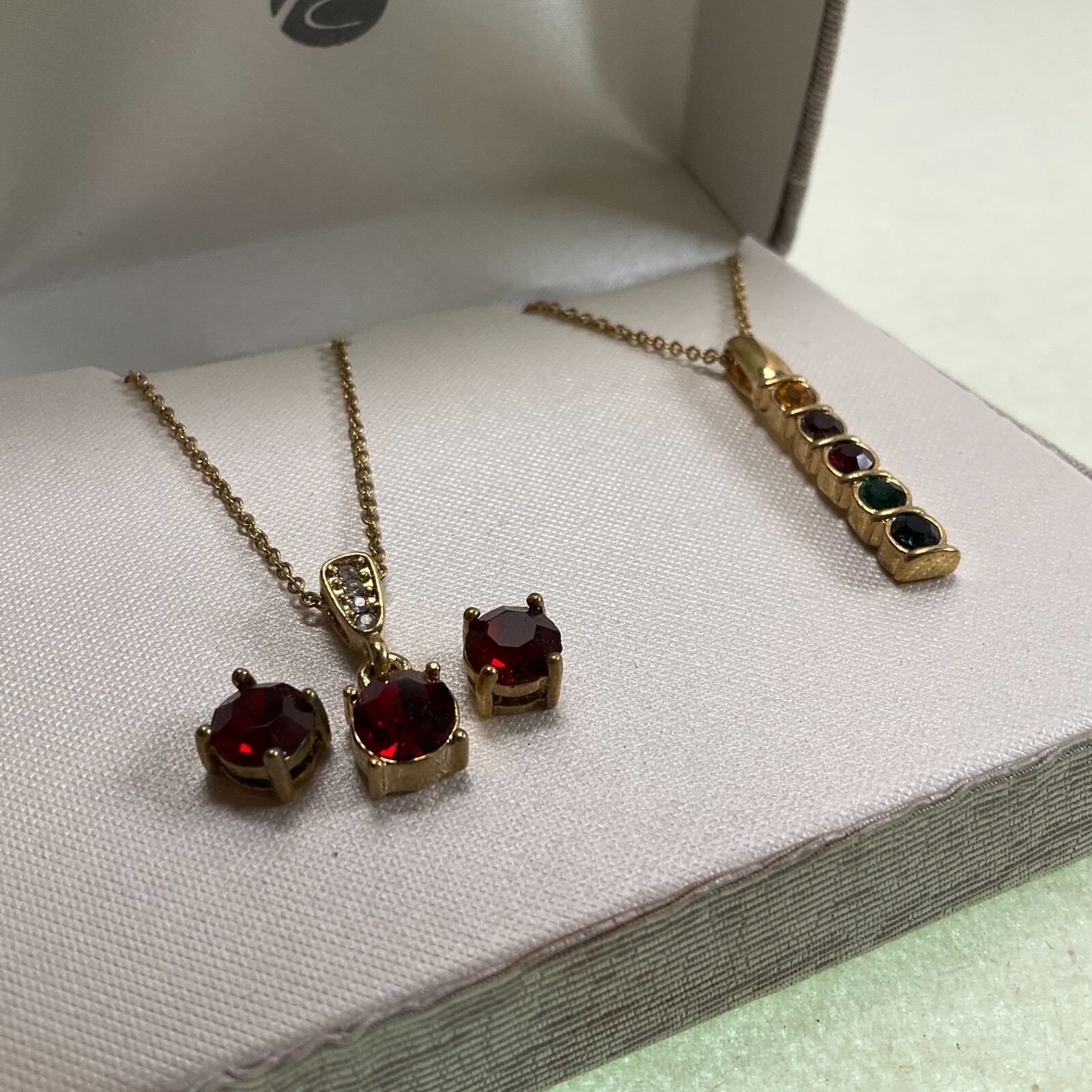Roman 2 Necklace & Earrings Set Jewelry w/ Box