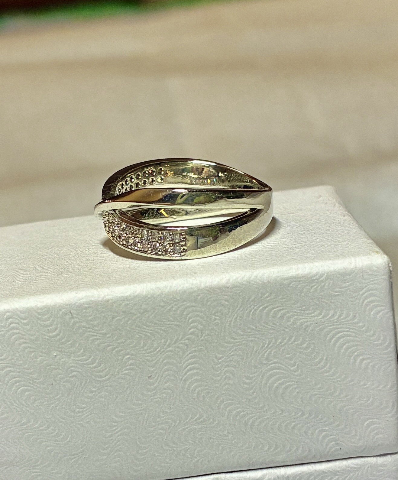 White Sapphire Cubic Zirconia in a 9.25 Sterling Silver Infinity Band Size 9.0