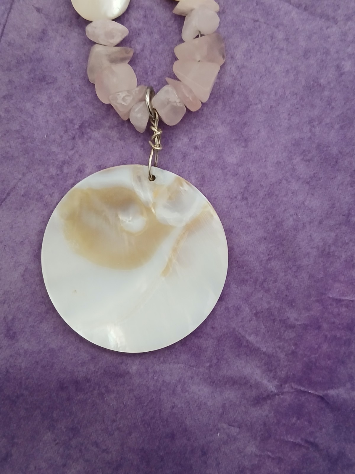 Pink Quartz Chip Beaded Necklace 18″ Mother of Pearl Round Pendant Charm