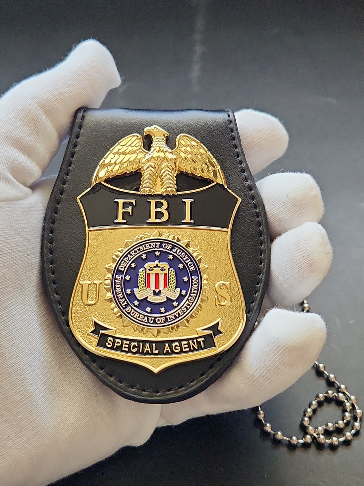 FBI Replica Metal Badge with Holder, for Cosplay, Movie Prop, and Collectors