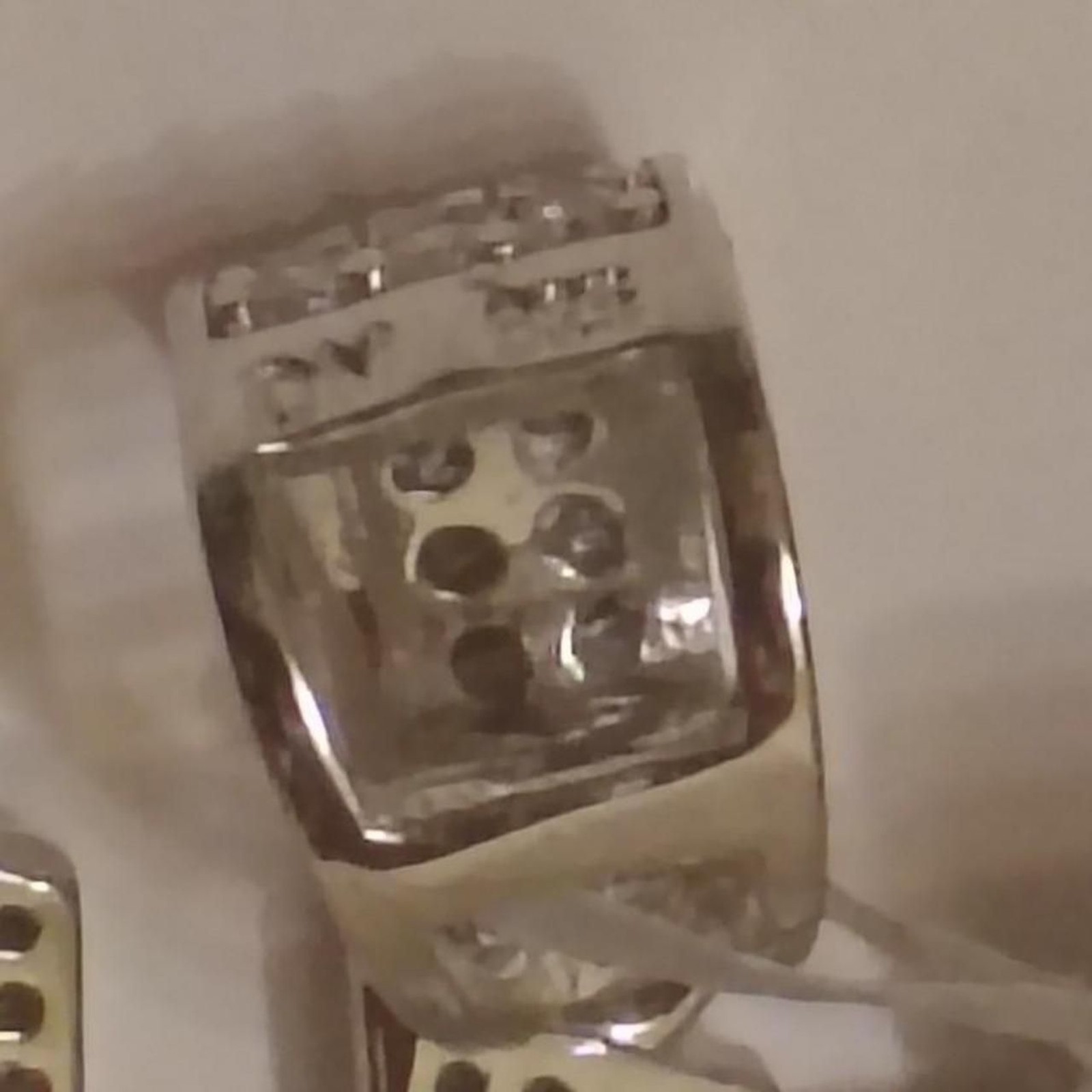 Source-unknown Men’s Silver marked 925 Pendant