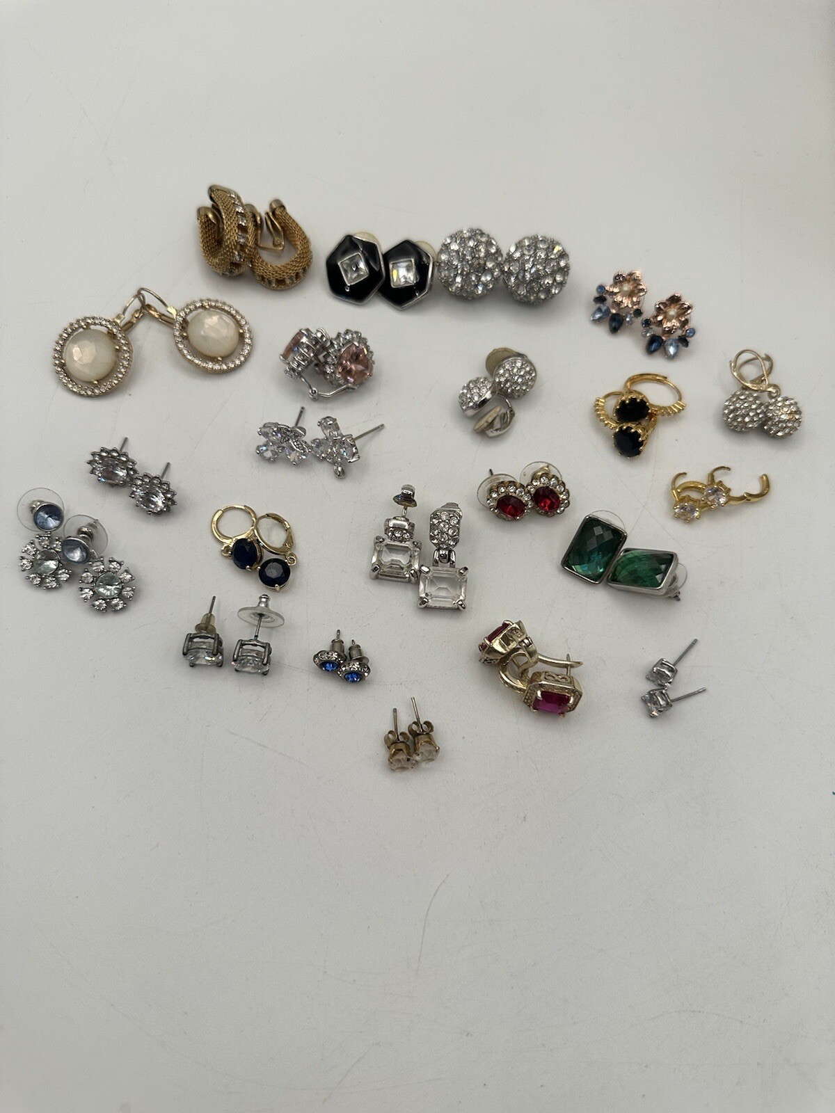 Earring Lot Of 22 Pair With Studs Hooks And Clip Ons Plenty Of Fashion Bling